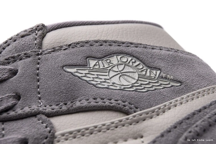 AH7389-101  (W) Retro 1  Jordan Ivory High air Pale 0902